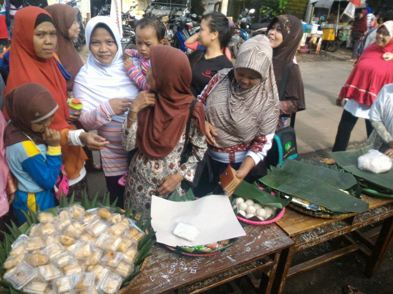 Suasana pada festival jajanan desa di Melung Purbalingga (istimewa)
