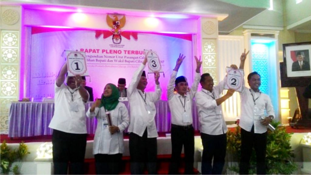 Tiga paslon akan berlaga dalam Pilkada Cilacap 2017 (Foto: purwokertokita.com/KPUD Cilacap)