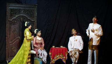 pentas teater Watu Lawang peserta workshop teater Katasapa Purbalingga