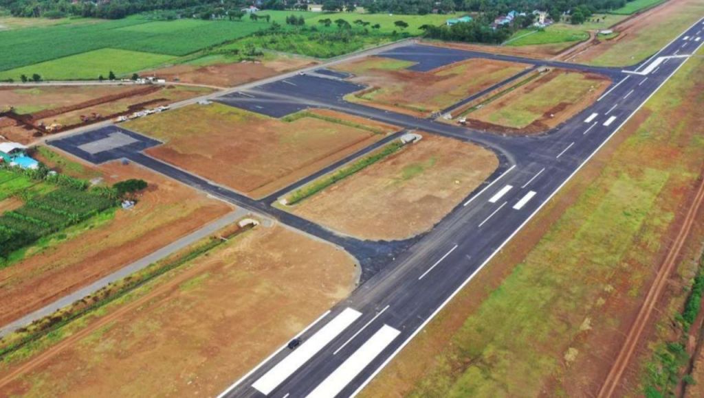 Landasan pacu Bandara Jenderal Besar Soedirman Purbalingga