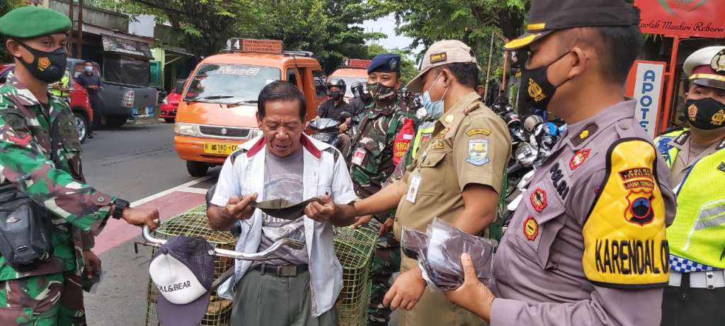 Operasi yustisi di Pasar Mandiri Purbalingga