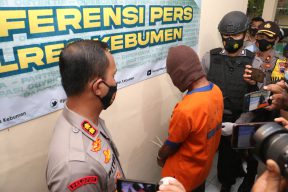 Rilis kasus penganiayaan oleh Polres Kebumen