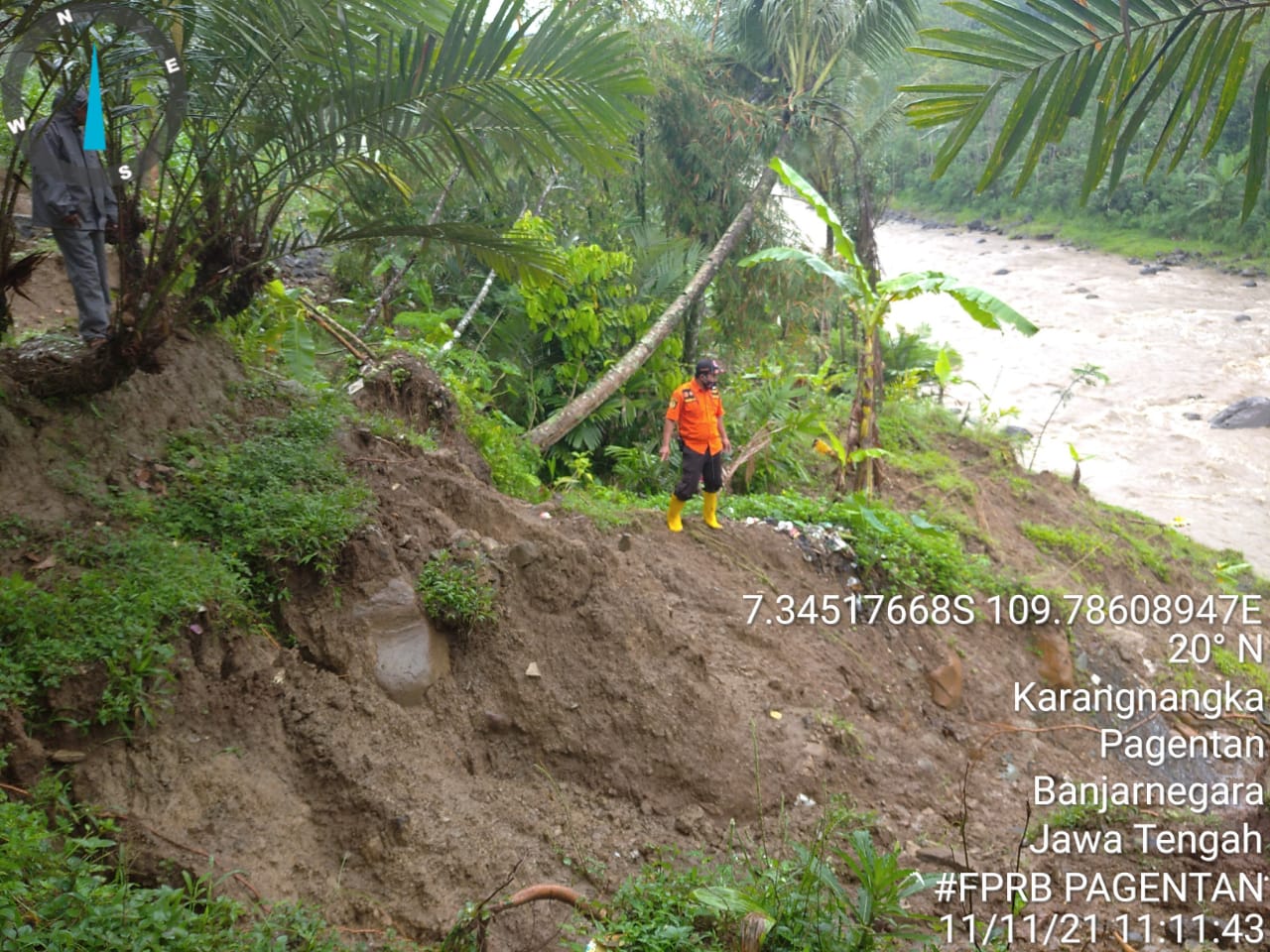Longsor di Desa Karangnangka, Pagentan akibat meluapnya Sungai Tulis
